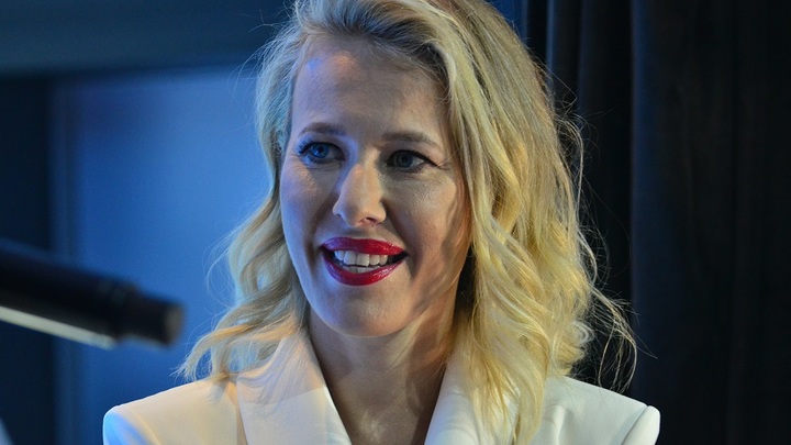 Ксения Собчак скрылась от следствия. Купила билеты в три страны