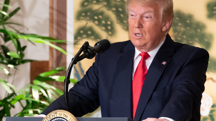 Экс-президент США Трамп предупредил, что ему угрожает 561 год тюрьмы