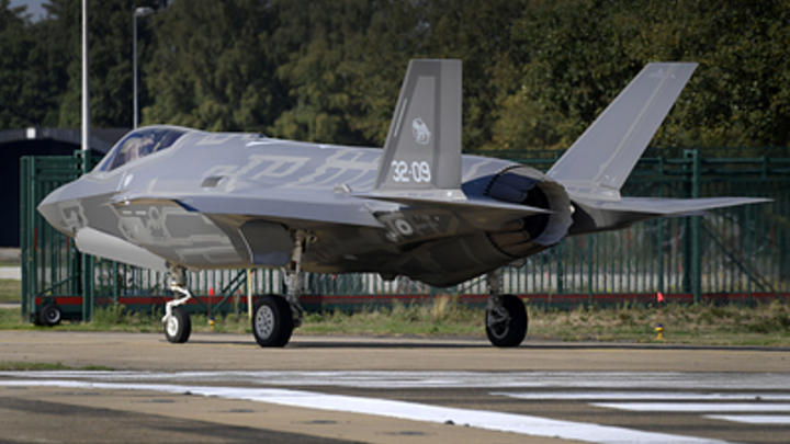 Дефектный F-35 не догонит быстрый Су-57: Капитан вынес приговор провальному самолёту США