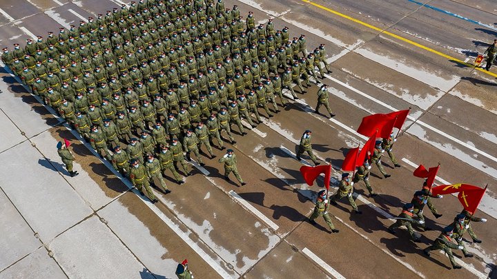 Парад Победы - 2021 на Красной площади в деталях. Инфографика с самой грозной военной техникой