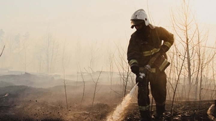 Пожар на газопроводе в Башкирии: Стена огня вынудила перекрыть трассу - видео