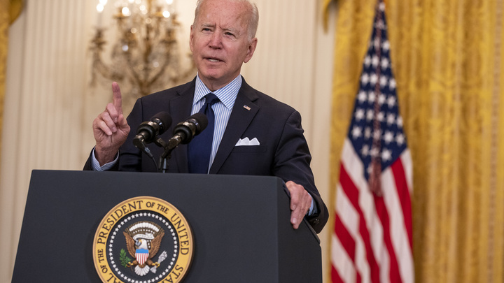 Затравят как Трампа: Политолог предупредил об опасности для Байдена