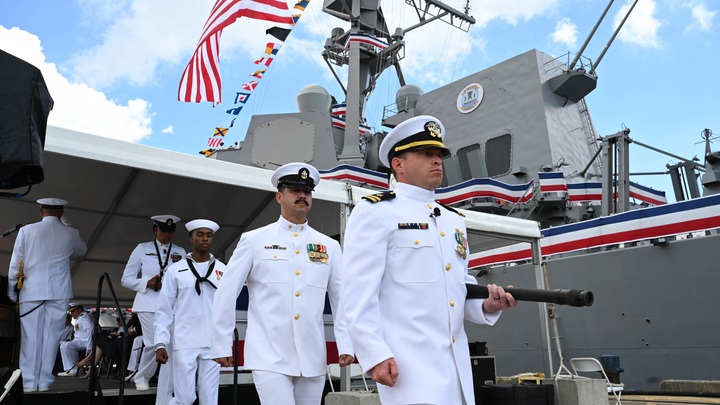 Флот США окрасил себя в цвета гомосексуалистов