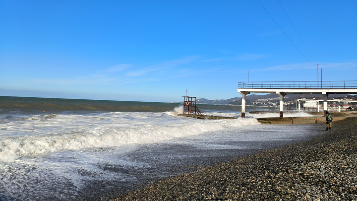 В Сочи охранники пляжа отправили туриста в нокаут