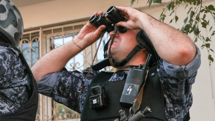 Кричал, что должен убить: Учительница обезоружила вбежавшего в класс подростка