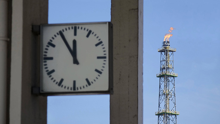 Надежда на здравый смысл умерла: Шольц украл заводы Роснефти в Германии