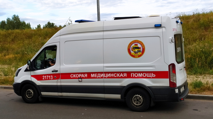 В Балахне автобус наехал на опору трубопровода. Девять человек пострадали