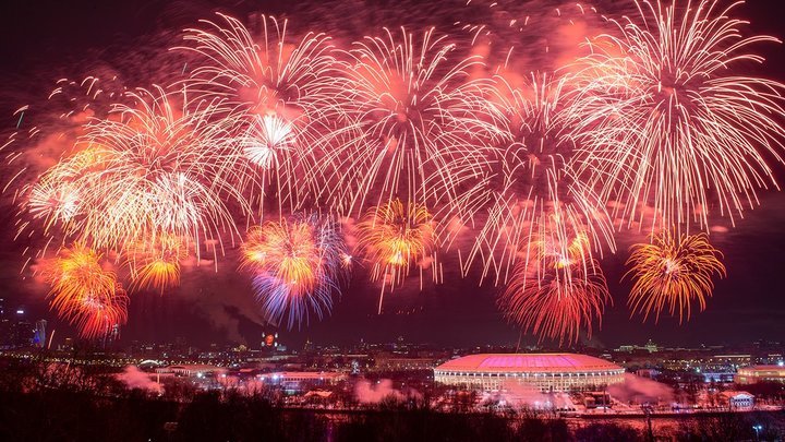 Салют в честь 800-летия Нижнего Новгорода 21 августа запустят с шести барж