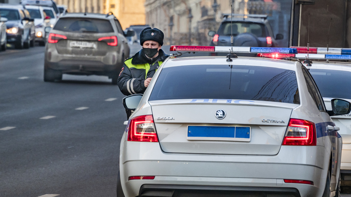 После убийства петербуржца водителем-мигрантом полиция начала ловить нелегальных таксистов