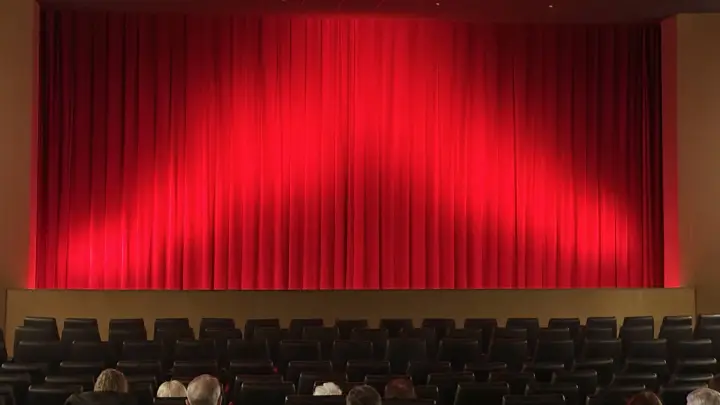 Что убивает русских артистов? Невидимый киллер свёл в могилу уже семерых