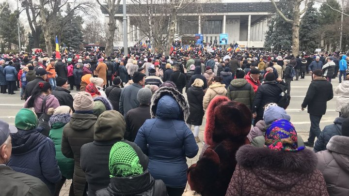Любви не хватает: в Молдавии женщин больше, чем мужчин, но зато дамы живут дольше кавалеров