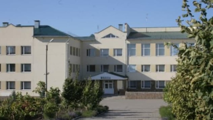 После сообщения на электронную почту в Ростовской области детей вывели из школы