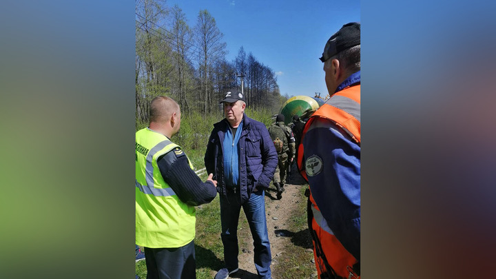 В Брянской области в результате взрыва грузовой поезд сошел с рельсов