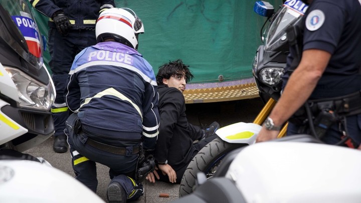 Не мятеж, а гражданская война. Беду во Франции выдала одна фраза