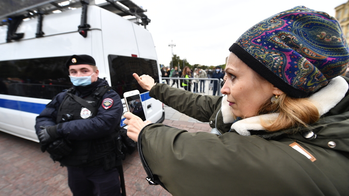 Активистку из Петербурга задержали за поддержку терроризма