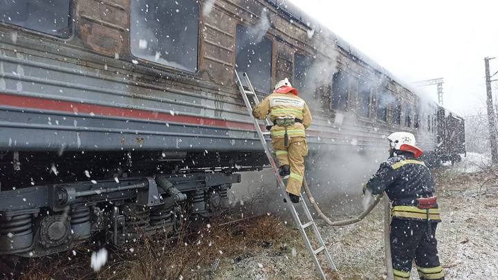 В Гулькевичском районе сгорел вагон пассажирского поезда