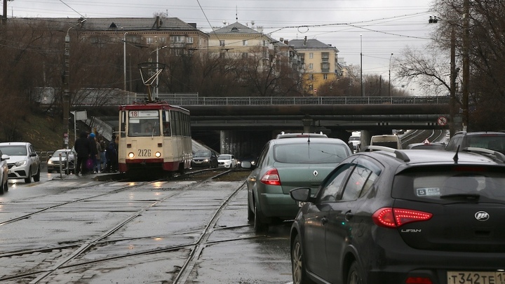 В Челябинске горожане назвали три самые убитые дороги