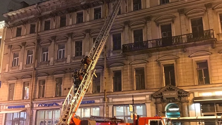 В Петербурге произошел пожар на чердаке университета имени Бонч-Бруевича