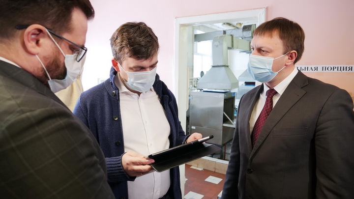 Губернатор проверил, как кормят детей в ивановских школах