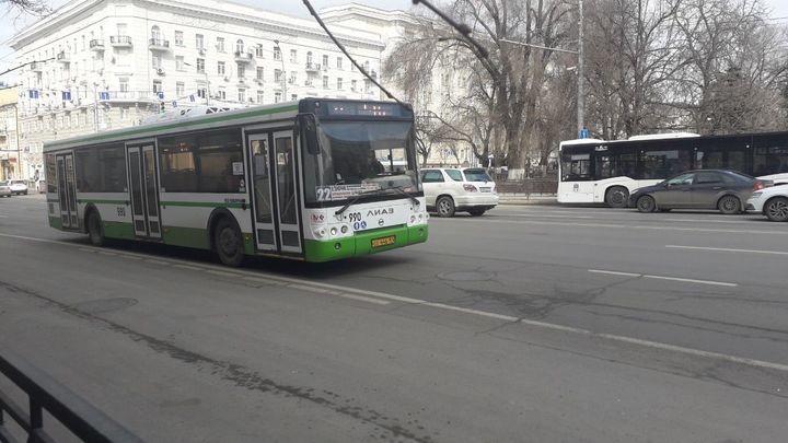 В Ростове из-за ярмарки, открытой возле старого аэропорта, изменили маршруты двух автобусов
