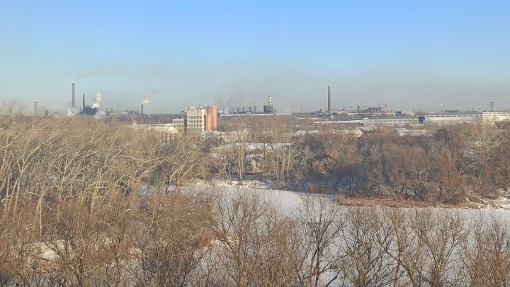 В челябинском воздухе на два дня задержались вредные примеси