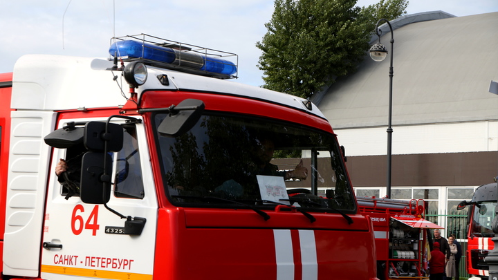 Административное здание на площади 500 кв.м. загорелось в Новокуйбышевске