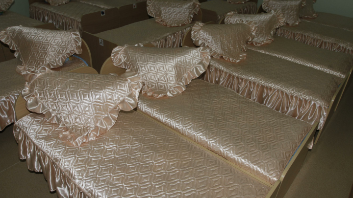 В Салехарде воспитательницы детского сада устроили вечеринку с выпивкой, пока дети спали