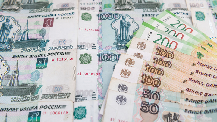 Аналитики предсказывают путинские выплаты в 10 тысяч рублей на детей в этом месяце