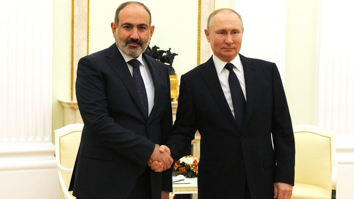 Армяне посчитали, сколько раз за 20 минут Пашинян выразил благодарность России