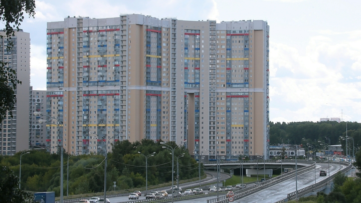 На 20 квартир и 100 машин претендует уже миллион москвичей