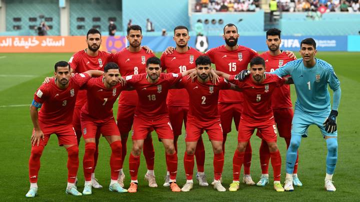 Иранские футболисты отказались исполнять гимн страны на ЧМ-2022