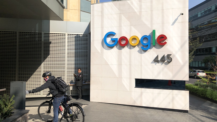 Пользователи Google в России пожаловались на сбои в работе поисковика