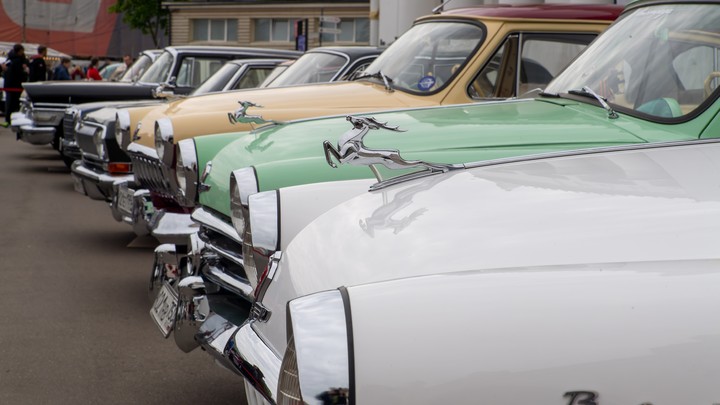 В Москве продают 30-летнюю Волгу с пробегом 137 километров