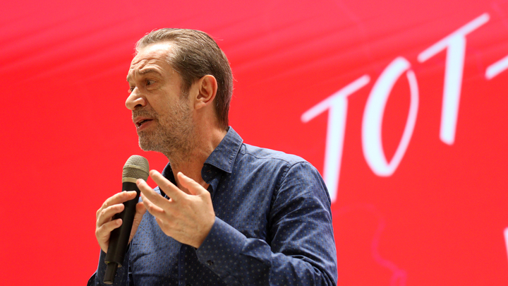 Машков анекдотом описал сбежавшую интеллигенцию. И напомнил о послании России миру