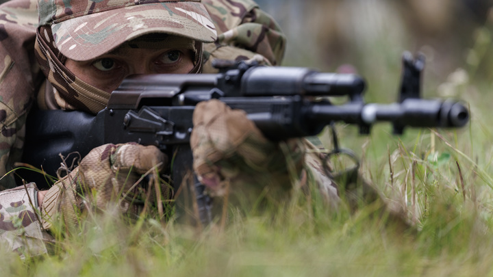 Forbes: зачем Киев тратит последние резервы на вторжение в Курскую область