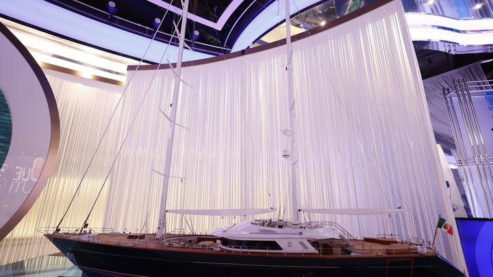 Интерес для спецслужб всего мира: Затонувшую у Сицилии яхту британского миллиардера хотят охранять из-за секретных данных