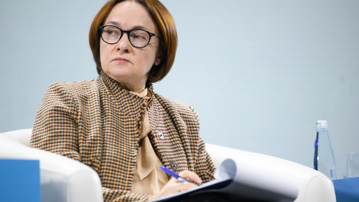 Набиуллина пошла на удушающий. Об отставке заговорили на высоком уровне: ЦБ сознательно гробит экономику