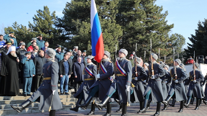 День защитника Отечества в Ростове-на-Дону 2023: Программа, выходные, погода