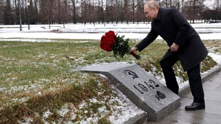 Тепло поздравляю: Путин обратился в День оружейника к ветеранам и работникам ОПК