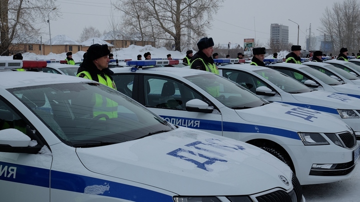 Дальнобойщика из Новосибирска спасли на трассе в Красноярском крае в 40-градусный мороз