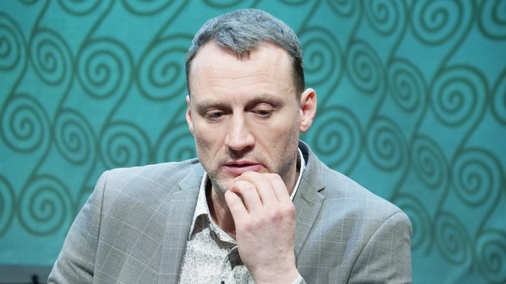 Обратного пути нет: Сбежавший из России актёр Белый не может прийти в себя