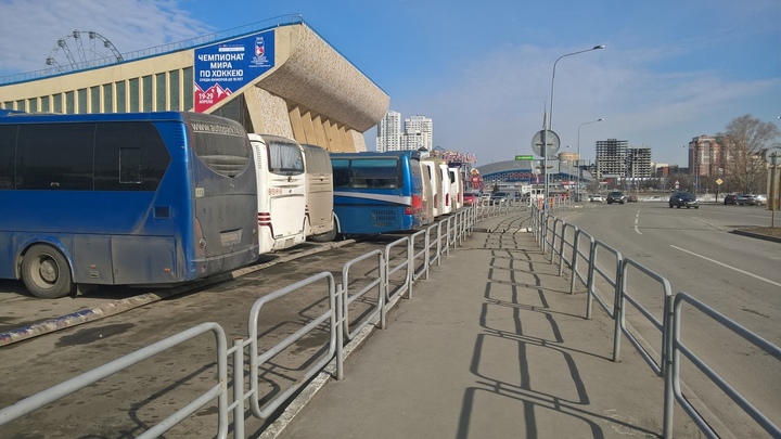 Водитель рассказал, почему оставил женщину с ребенком на трассе под Челябинском