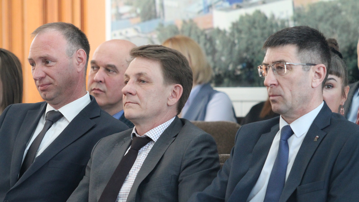 Сенсации не случилось: Кого депутаты горсовета Бердска выбрали новым мэром
