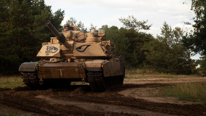 Танки НАТО оказались непригодны на Украине: Зеленскому дали особый совет по Abrams и Leopard