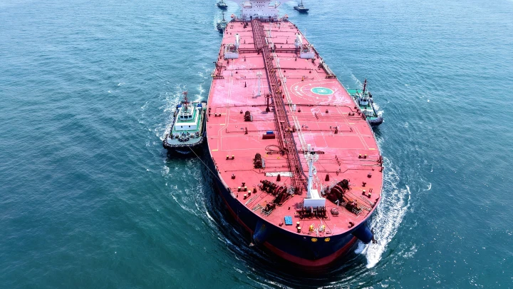 Два нефтяных танкера столкнулись в Оманском заливе: Что известно