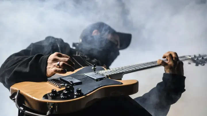 Ото зрада. Поддержавшая СВО группа из России рвёт чарты Украины