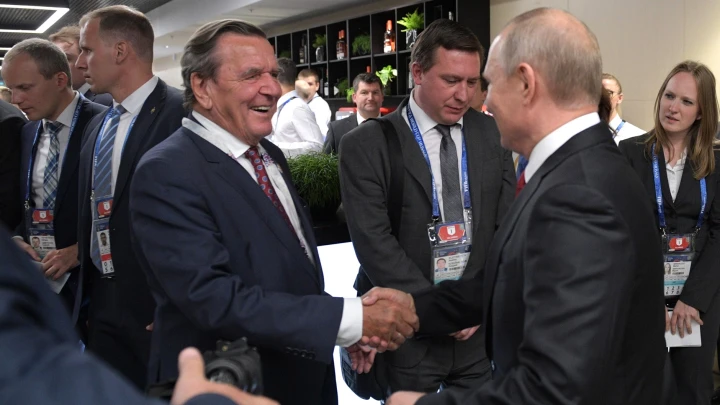 Путин позвал Шрёдера к себе домой на празднование дня рождения
