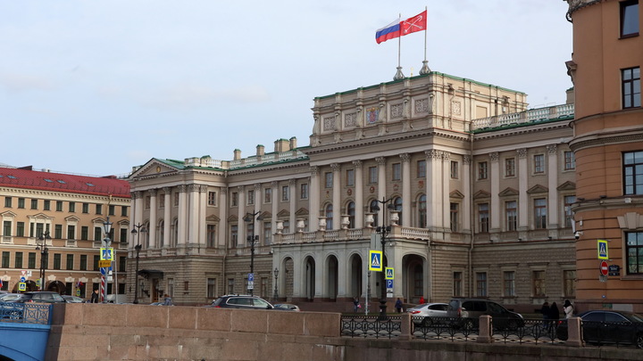 Растрата и мошенничество: 23 чиновника Петербурга уволены после проверок контрольно-счётной палаты