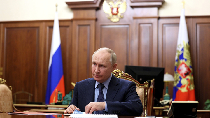 В Кремле рассказали, кого из зарубежных лидеров Путин поздравил с Новым годом и Рождеством