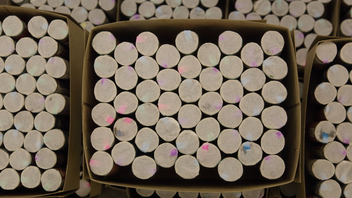 На Кубани грабители в масках вынесли 720 тысяч рублей из сейфов в магазине пиротехники